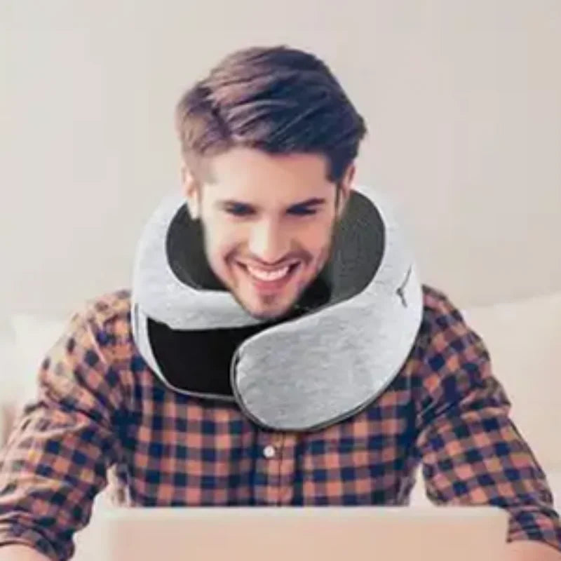 Travesseiro de Pescoço com Toque de Nuvem